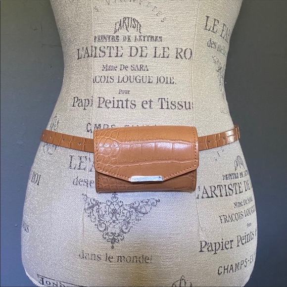 H&M Mini Crocodile patterned belt bag - Picture 3 of 5